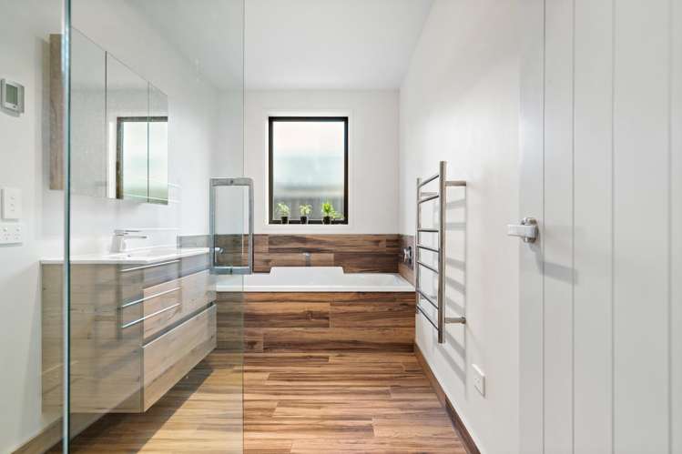 12 Regent Street Lower Shotover_17