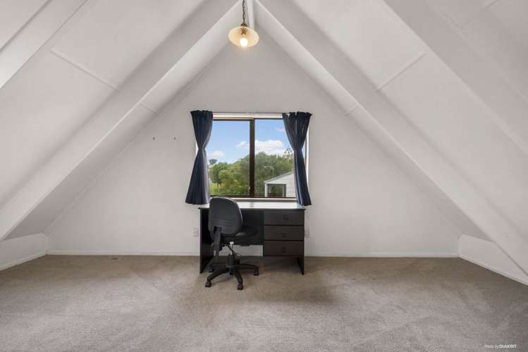 56 Fitzherbert Avenue West Harbour_17