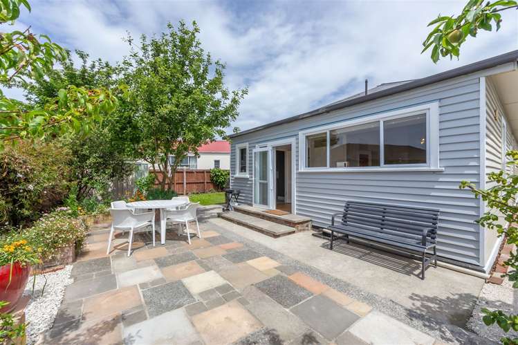 35 Dampier Street Woolston_12