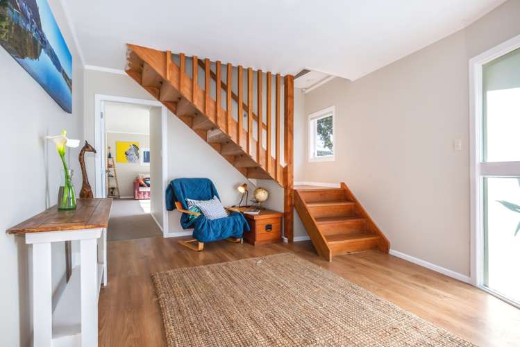 9 Brora Crescent Papakowhai_10