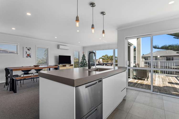 24 Ocean View Road Coastlands_16