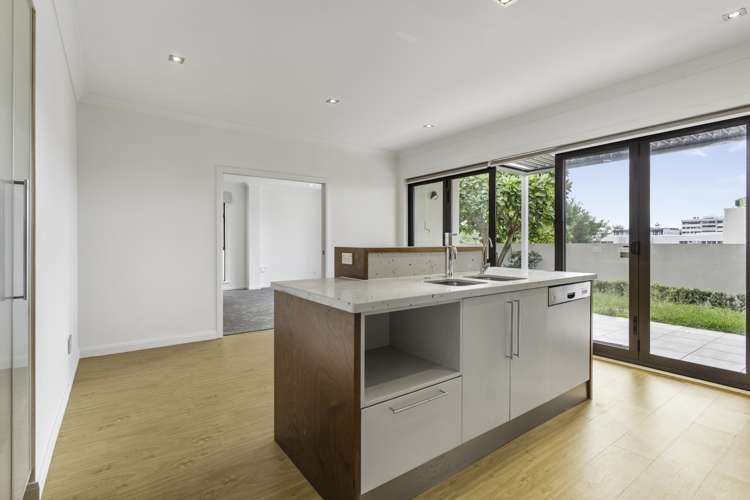 23B Seccombes Road Epsom_5