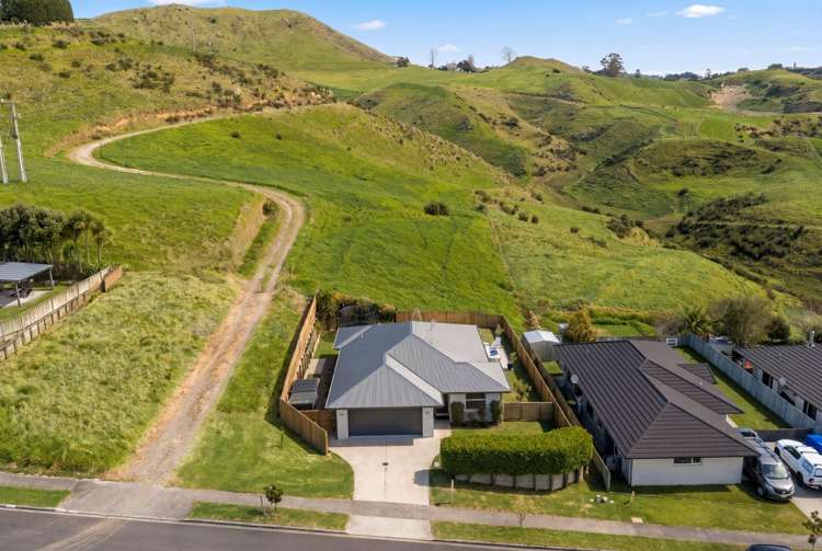 244 Ballintoy Park Drive Welcome Bay_19