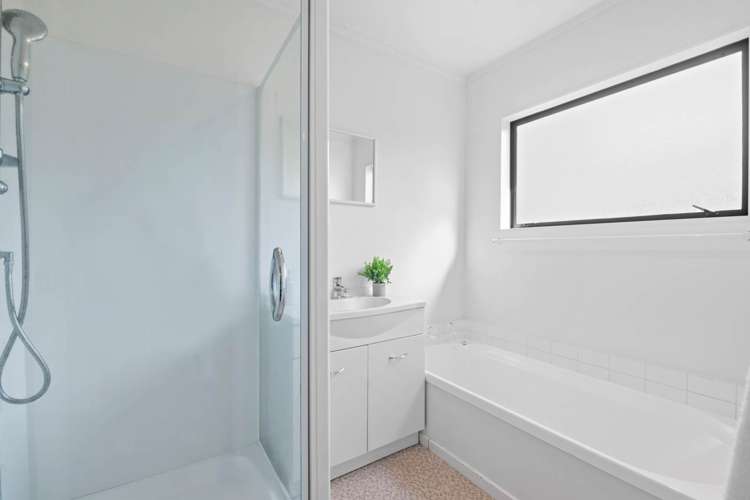 1/87 Athena Drive Totara Vale_12