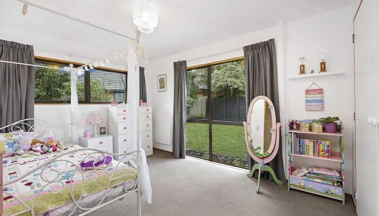 8 De Renzie Place Kirwee_11