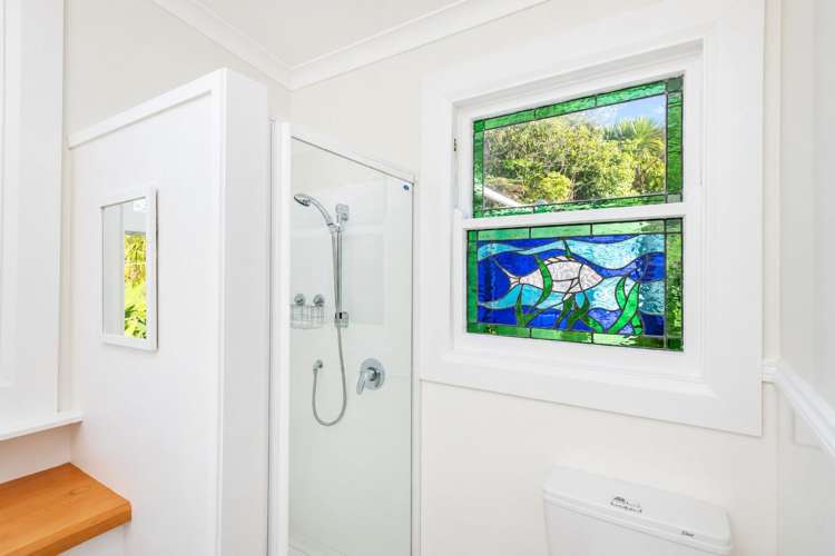 165 Beach Road Tokomaru Bay_19