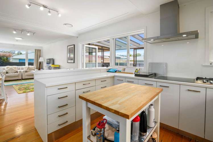 13 Peachgrove Road Te Atatu Peninsula_2