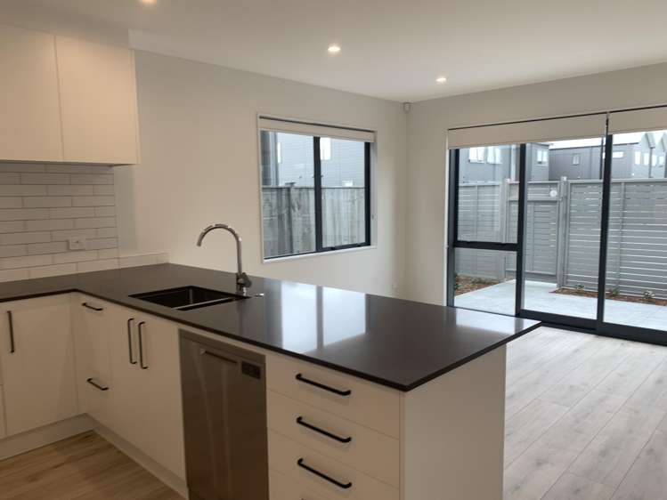 10 PORT WAY "PARK GREEN" Rosehill_3
