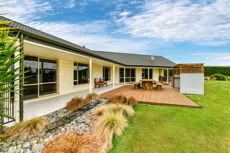 776 Courtenay Road Darfield_17