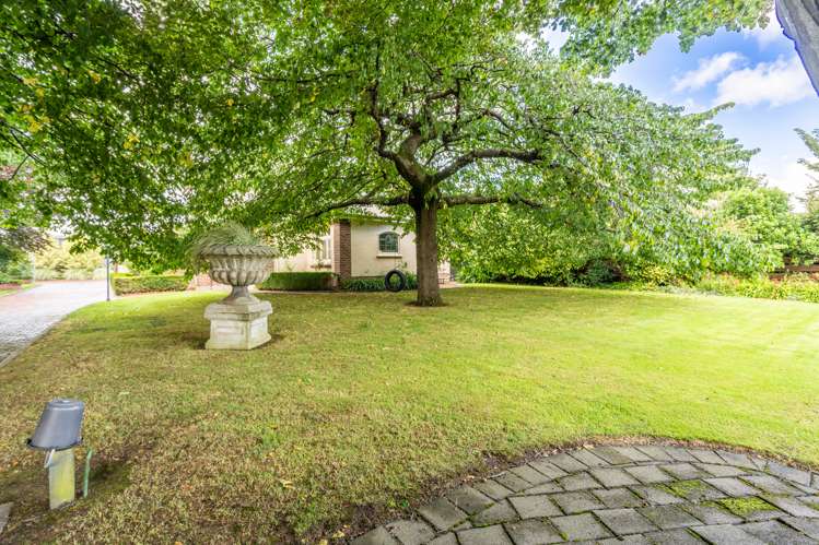 385 Queens Drive Windsor_29