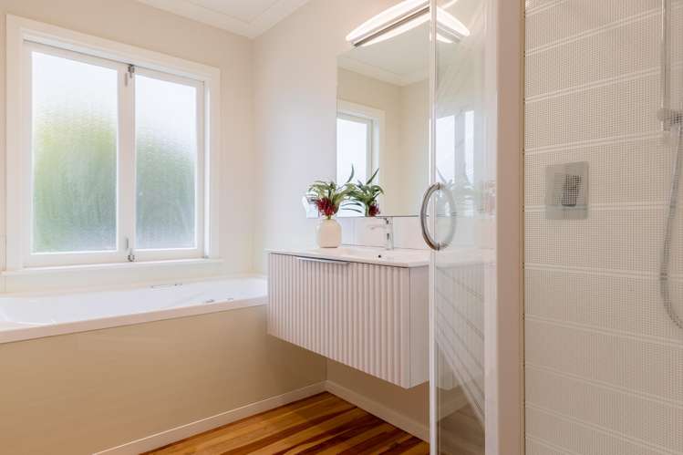 38 Gray Avenue Paraparaumu Beach_17