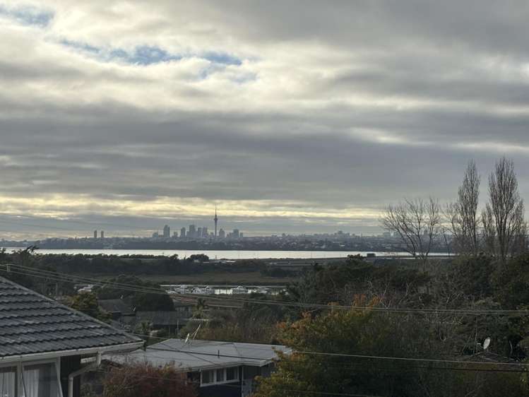 18 Lyndhurst Road Te Atatu South_13