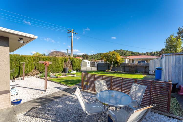 111 Waikawa Road Picton_16