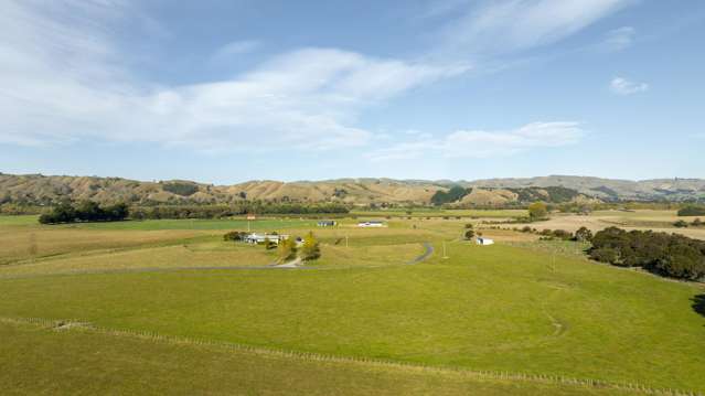 661 Cornwall Road East Taratahi_2