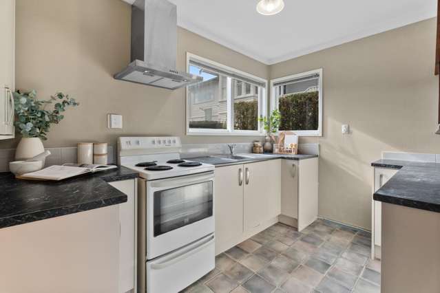 2/32 Turama Road Royal Oak_3