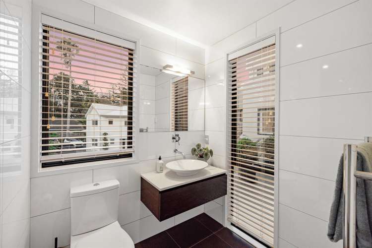 23D Kings Avenue Matua_35