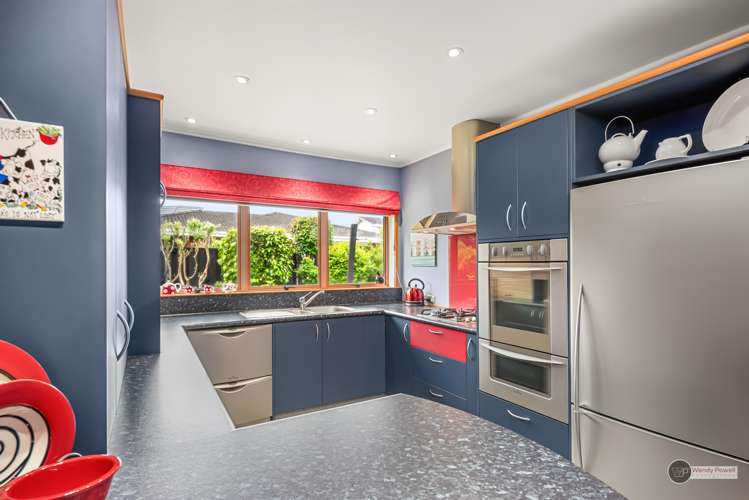 37 Kebbell Grove Epuni_7