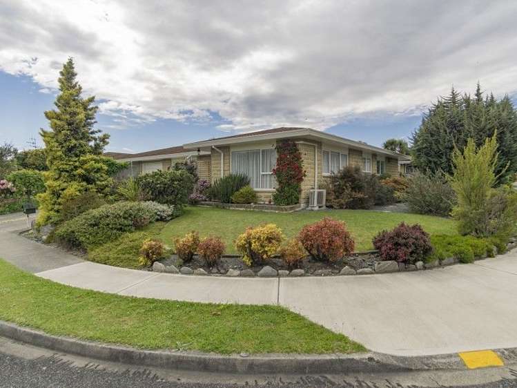 2/57 Norwich Street Stoke_1