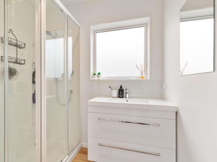 75b Queen Street West Levin_8