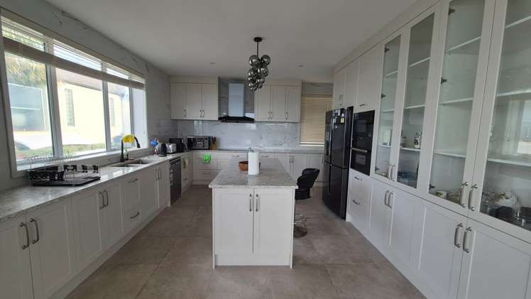 116A Vauxhall Road Narrow Neck_8