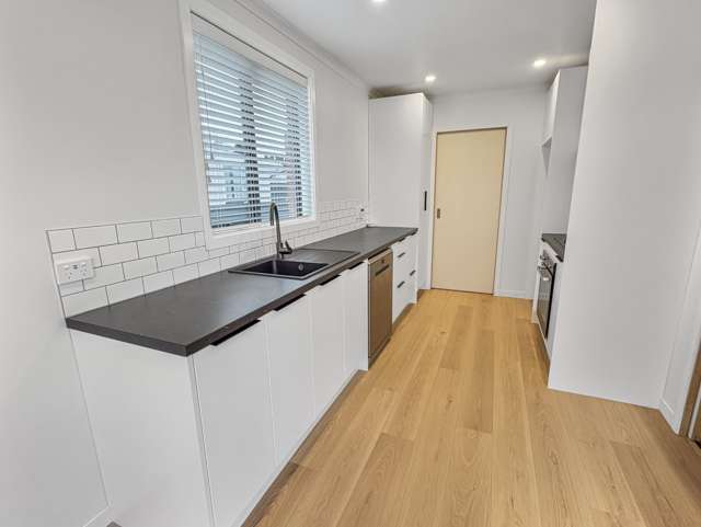 4 Anderson Place 10437_1