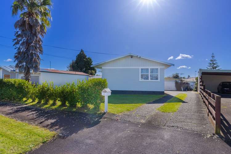 4 Forth Crescent Glenview_22