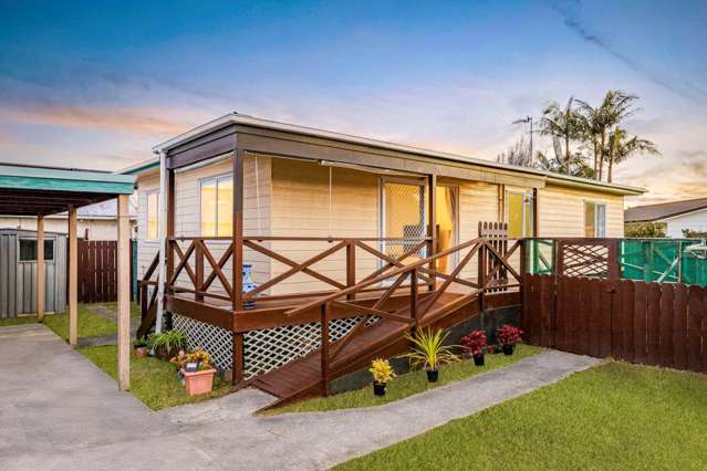 Sunny, Secure, Superb Location – Welcome Home!