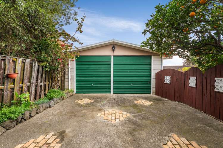 2/129a Ridge Road Howick_16