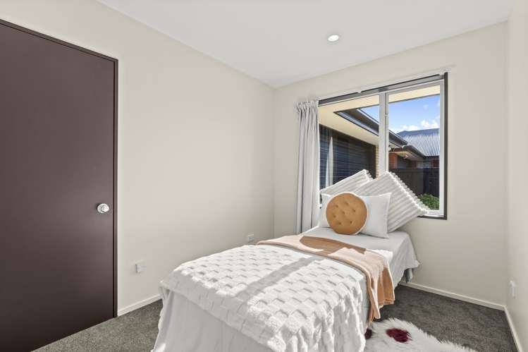 592 Madras Street St Albans_11