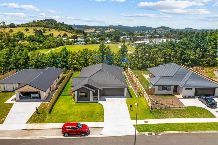 22 Rock Ridge Drive Kamo_15