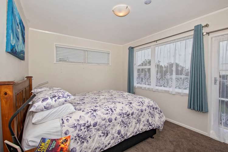 10 Leonard Place Onerahi_11