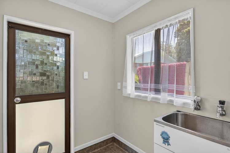 2/5A Tahurangi Place Spotswood_21