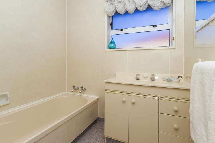 24 Coleridge Place Stoke_17