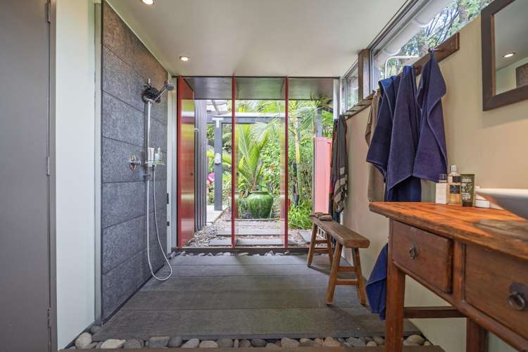 1116 - 1118 Colville Road Amodeo Bay_16