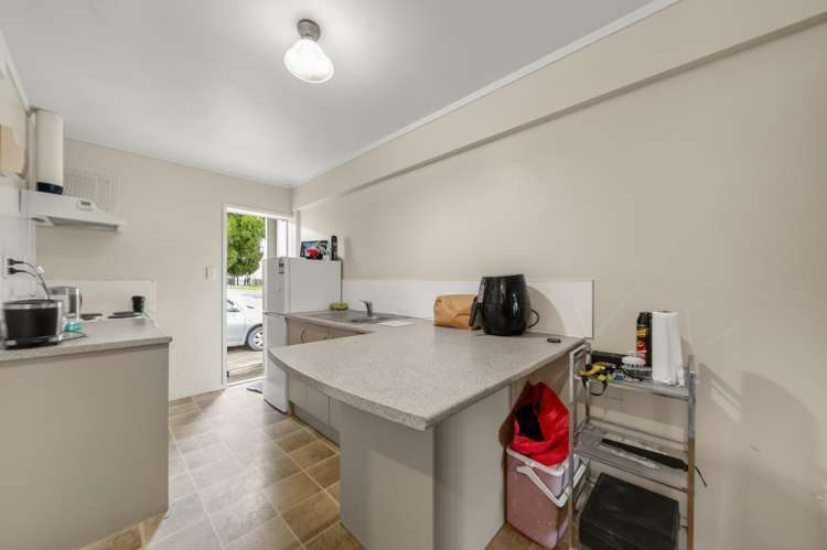 1-3, 35 Malfroy Road Victoria_5