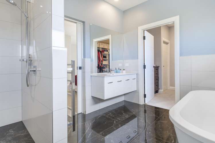 2 Beaumaris Boulevard Bethlehem_13