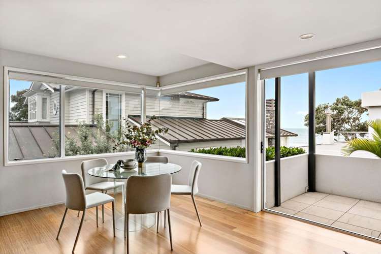 2/8a Audrey Road Takapuna_17