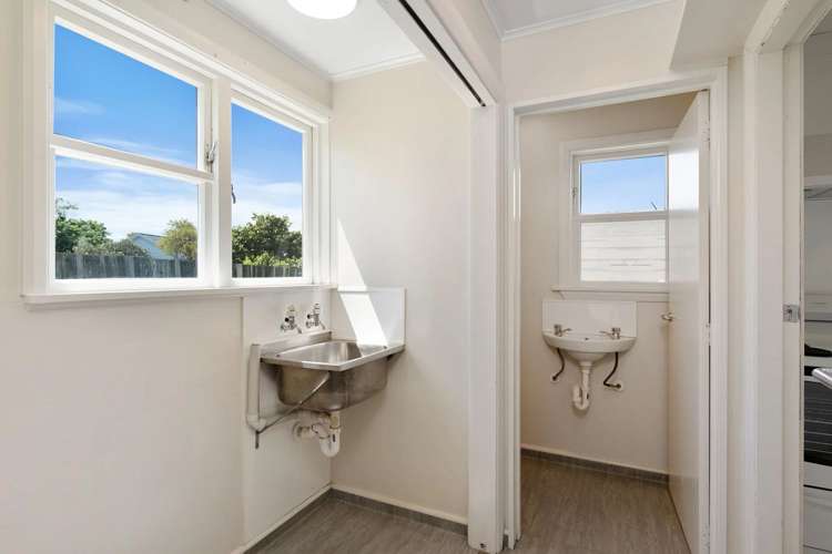 55 Momorangi Crescent Redwood_9