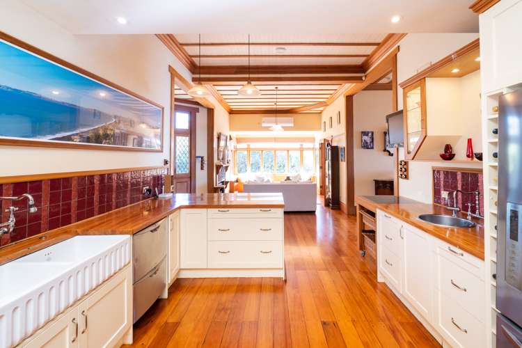 16 Hukarere Road Bluff Hill_7