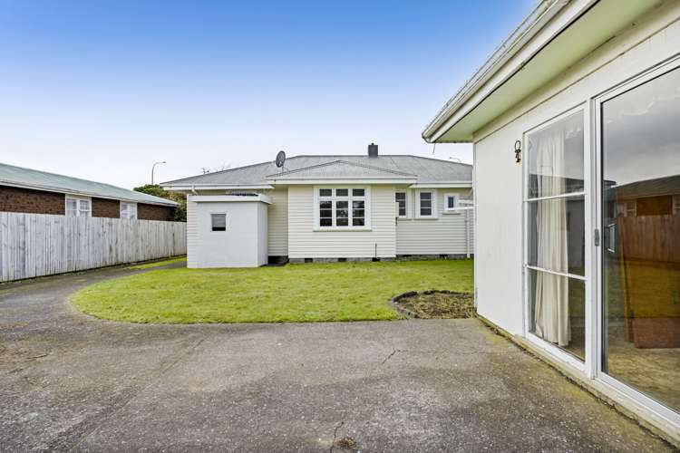 155 Glover Road Hawera_17