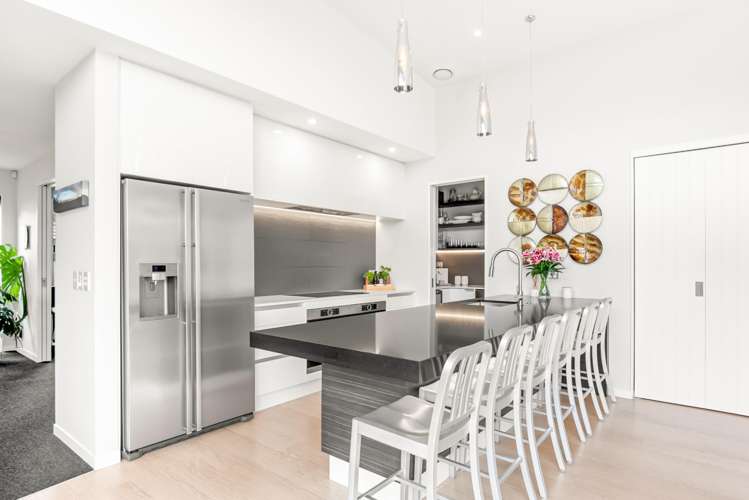 6 Te Ahi-Parera Place Korokoro_12