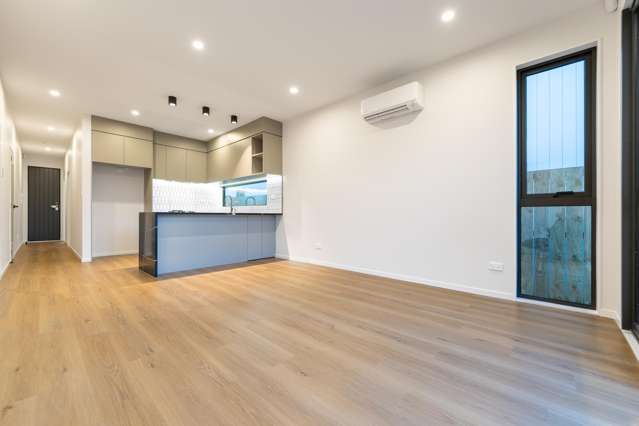 8 Paretao Street Massey_4