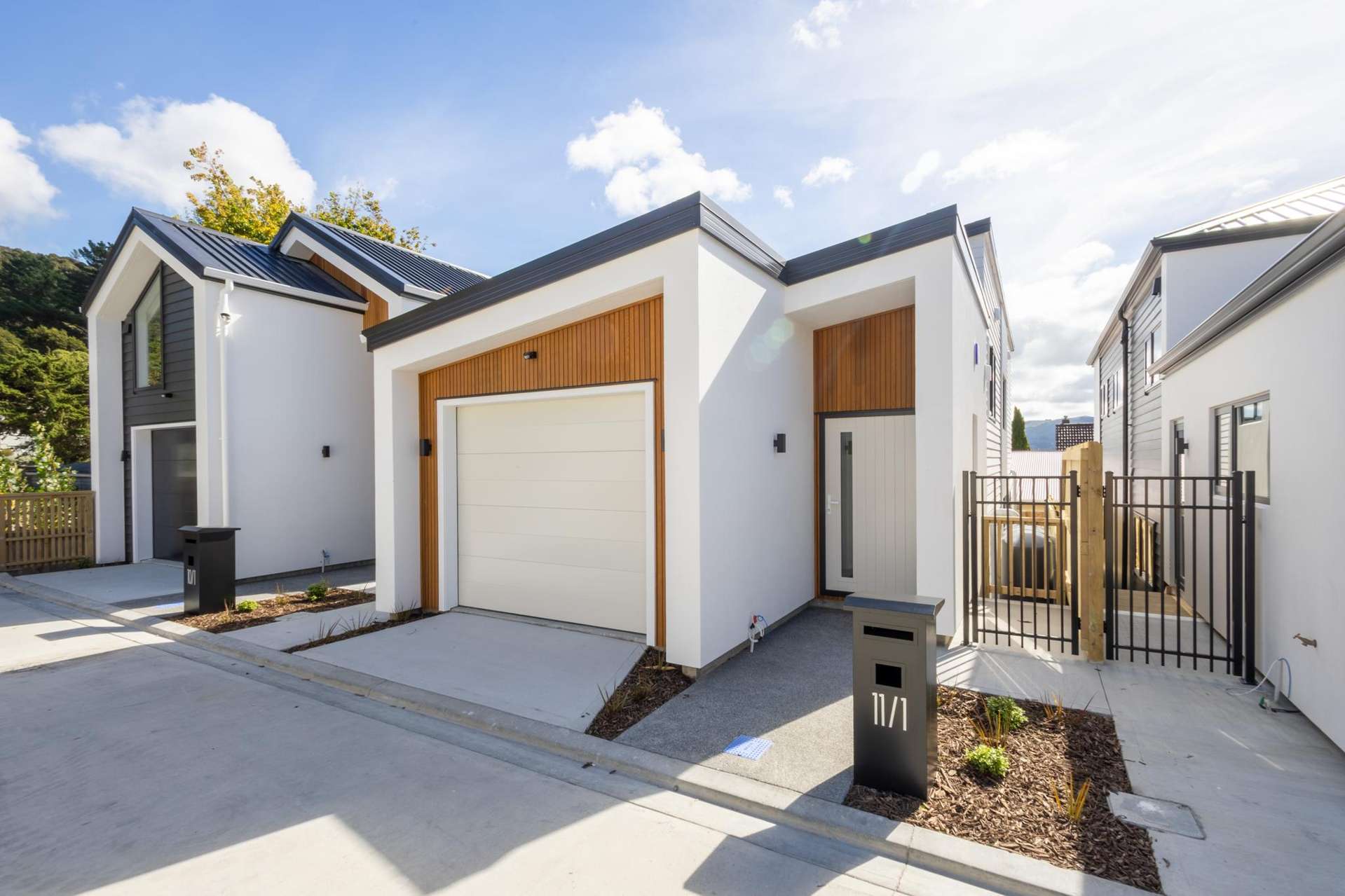 1-2 Helvetia Grove Naenae_0