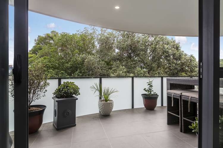 2/8 Basque Road Eden Terrace_5