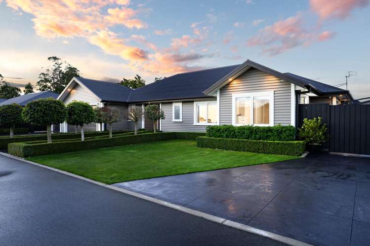 46 Carnaveron Drive Lincoln_1