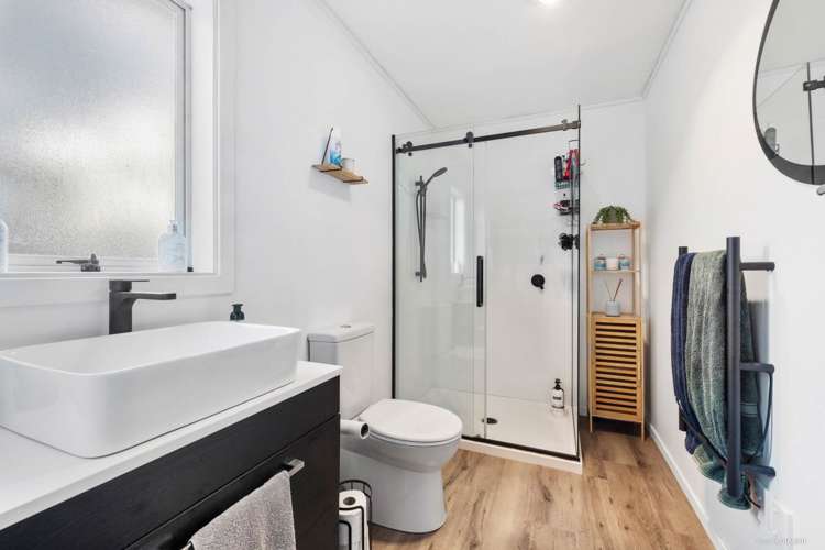 1209 East Coast Road Whakatiwai_8