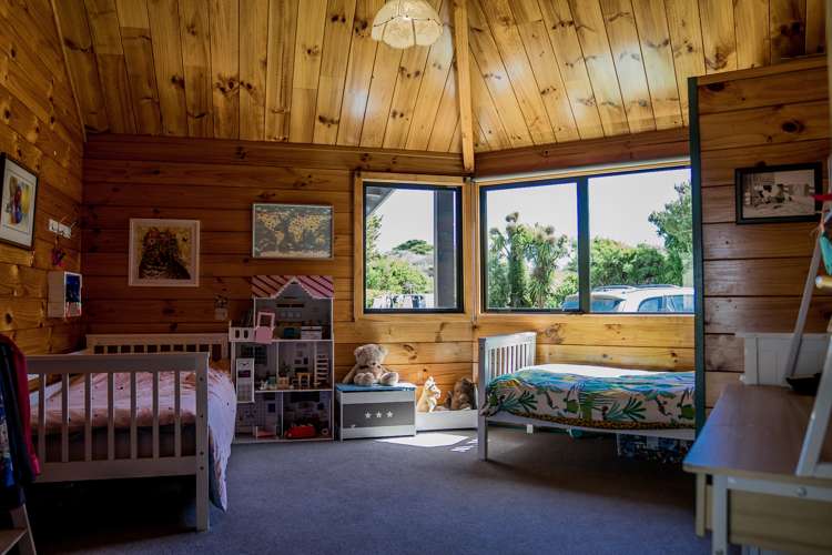 426 North Road Chatham Island_8