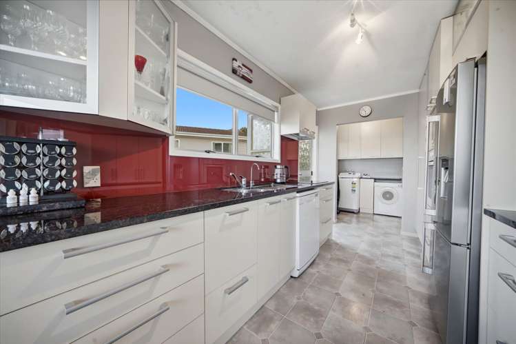 12 Celeste Place Totara Vale_2