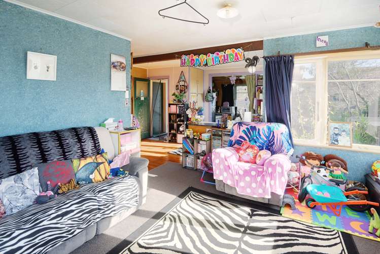 222 Saint Vincent Street Toi Toi_6