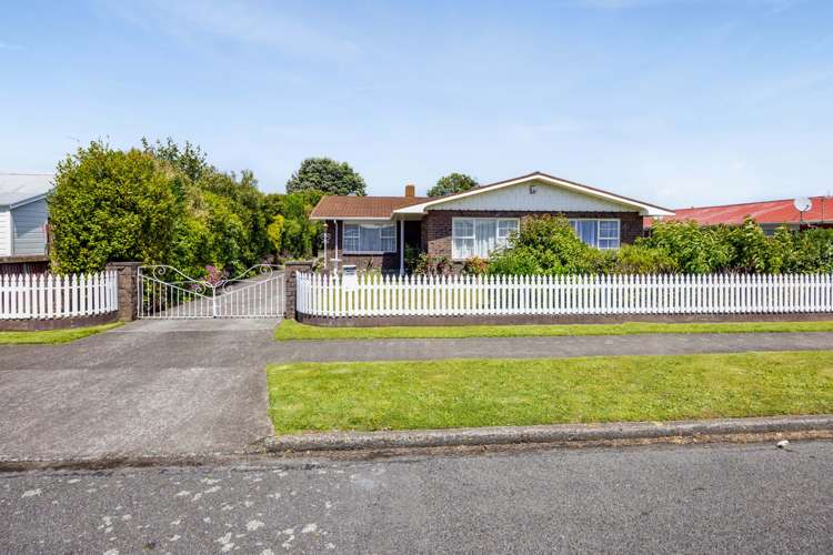 27 Fairfield Road Hawera_21